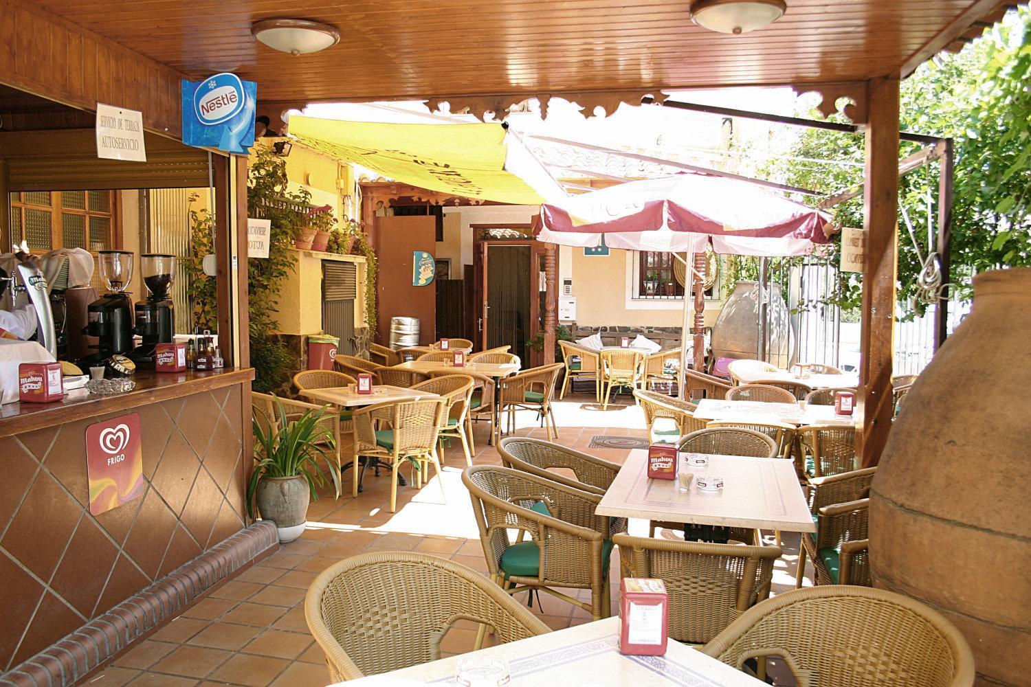 Canete  Hostal Restaurante La Muralla מראה חיצוני תמונה