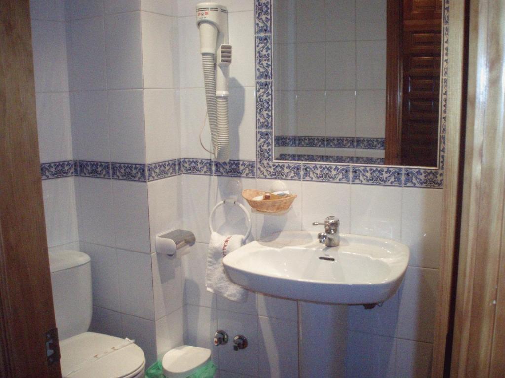 Canete  Hostal Restaurante La Muralla חדר תמונה
